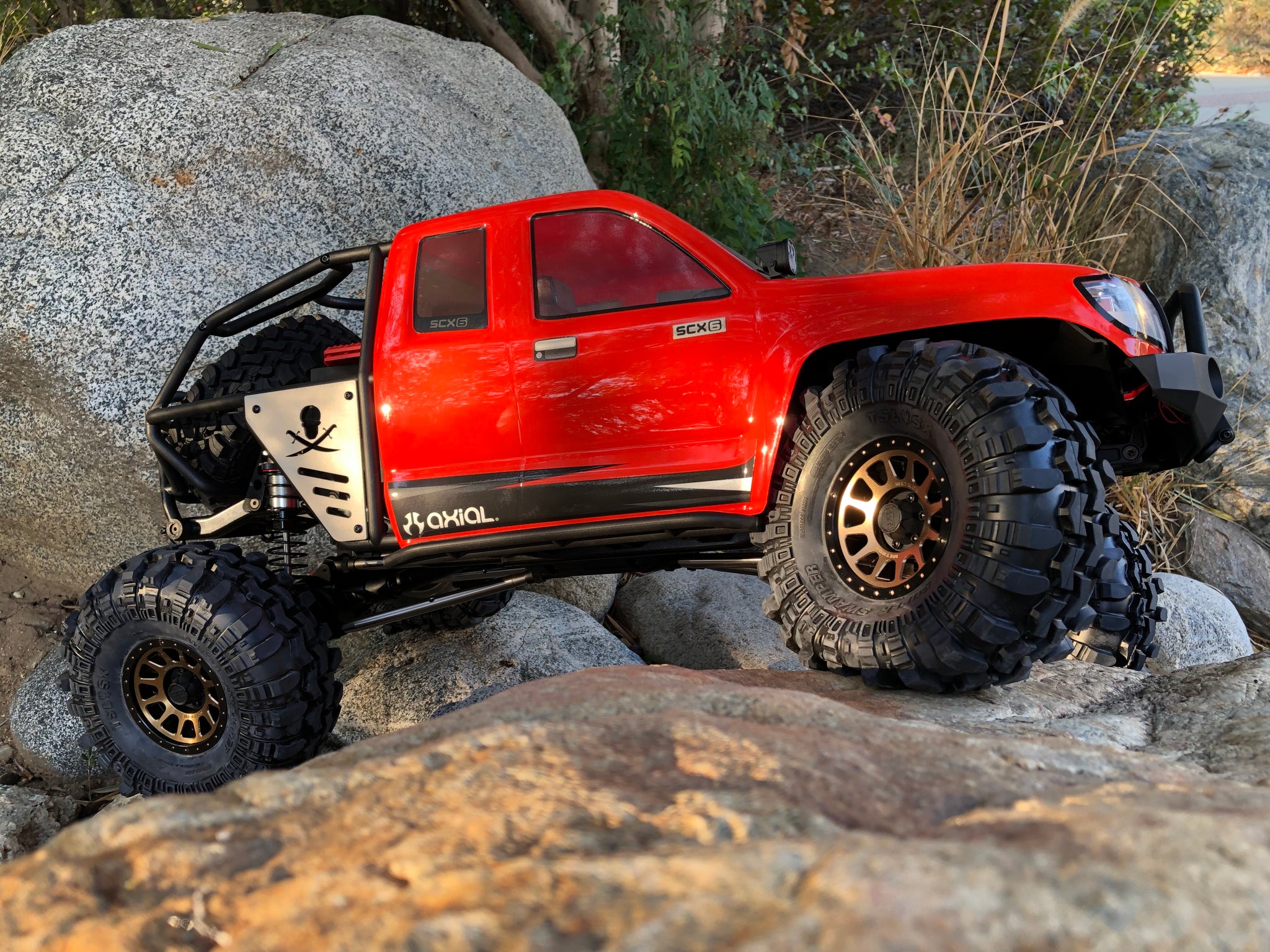 SCX6 TRAIL HONCHO BED SIDE PANEL – Rock Pirates